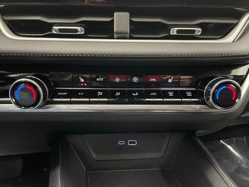 Certified 2025 Chevrolet Equinox LT w/ Convenience Package II image 5