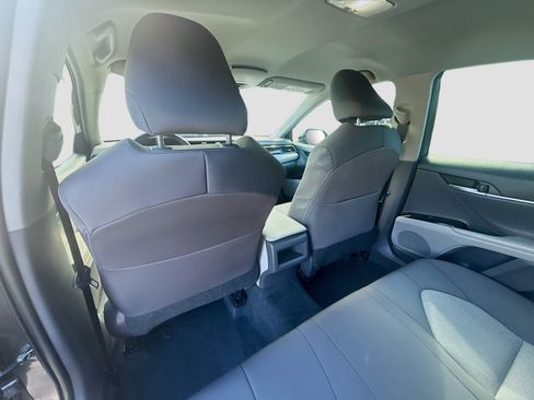 Used 2020 Toyota Camry LE FWD image 23