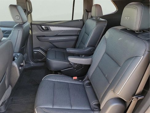 New 2026 Buick Enclave Sport Touring w/ LPO, Floor Liner Package image 13