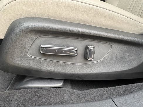 Certified 2023 Honda HR-V EX-L image 22