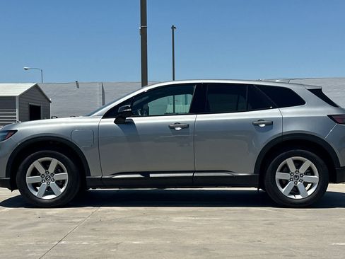 Used 2025 Honda Prologue EX image 6