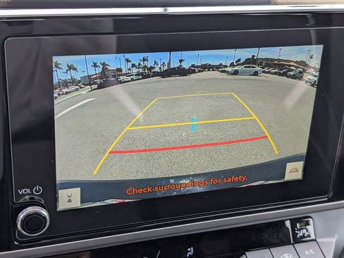 Used 2026 Toyota Camry SE image 6