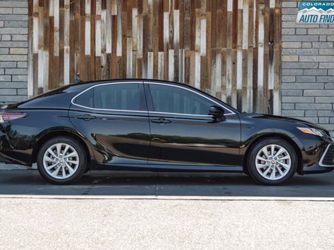 Used 2023 Toyota Camry LE AWD/4WD image 8