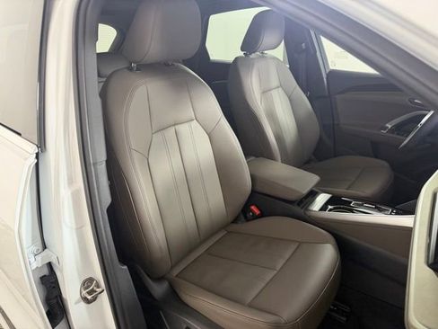 Used 2025 Audi Q5 Premium w/ Convenience Package AWD/4WD image 24