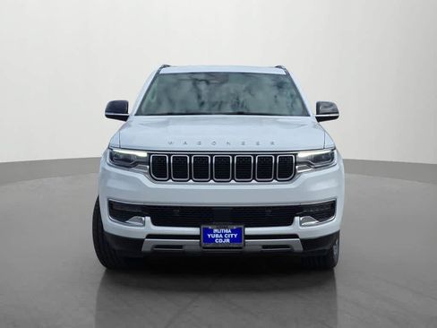 Used 2024 Jeep Wagoneer Series II w/ Flexible Seating Group AWD/4WD image 2