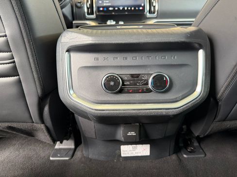Certified 2025 Ford Expedition Max Platinum AWD/4WD image 33
