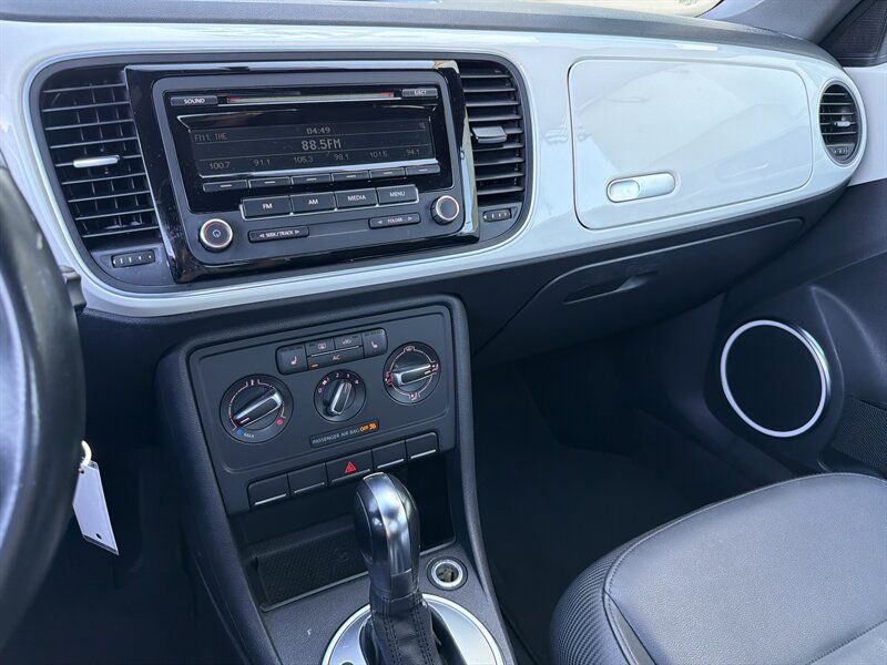 Used 2012 Volkswagen Beetle 2.5 FWD image 16