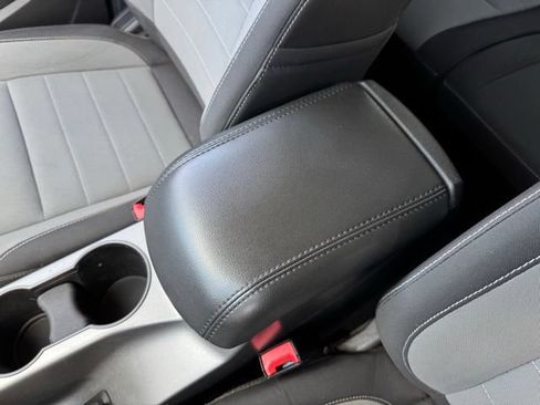 Used 2014 Ford Escape SE w/ Equipment Group 201A AWD/4WD image 17