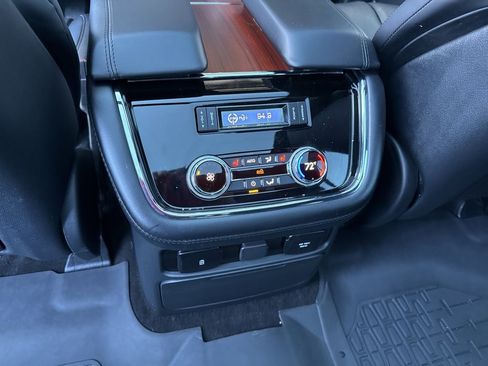 Used 2021 Lincoln Navigator Reserve image 39