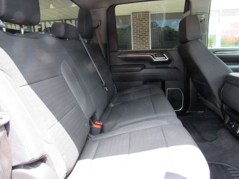 Used 2025 Chevrolet Silverado 2500 LT w/ Convenience Package AWD/4WD image 39