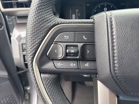 Used 2025 Toyota Tacoma SR5 w/ SR5 Upgrade Package image 17