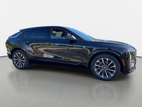 New 2026 Cadillac Lyriq Sport AWD/4WD image 7