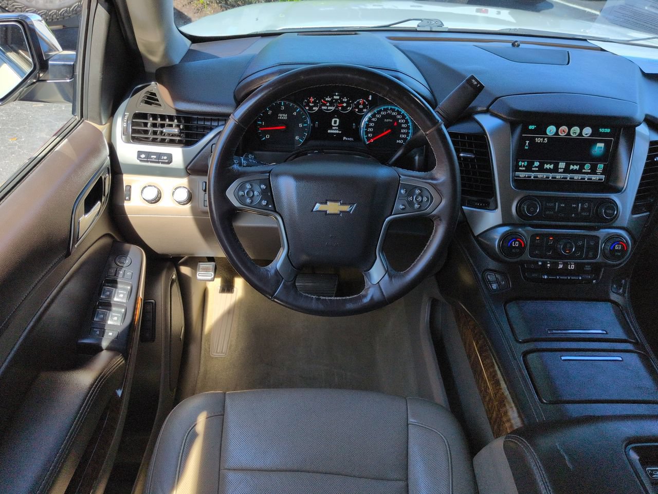 Used 2018 Chevrolet Suburban Premier w/ Max Trailering Package AWD/4WD image 16
