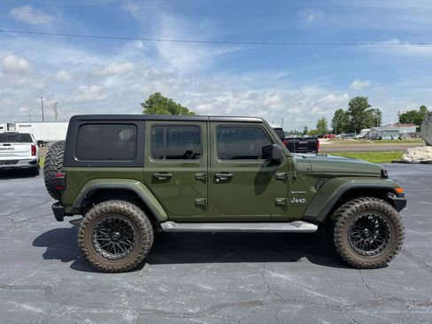 Used 2021 Jeep Wrangler Unlimited Sahara AWD/4WD image 27