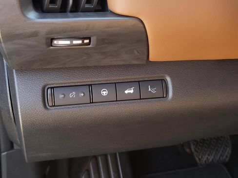 New 2026 Nissan Pathfinder Platinum image 21