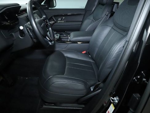 Used 2023 Land Rover Range Rover Sport SE image 17