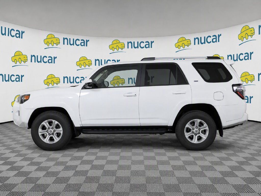 Used 2024 Toyota 4Runner SR5 AWD/4WD image 5