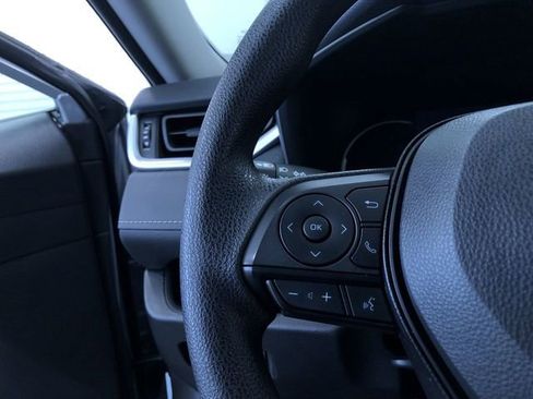 Certified 2025 Toyota RAV4 LE image 25