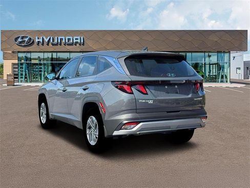 New 2026 Hyundai Tucson Blue SE image 5