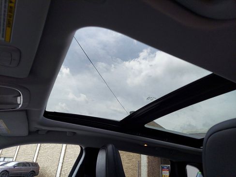 Certified 2019 Jeep Cherokee Limited image 14