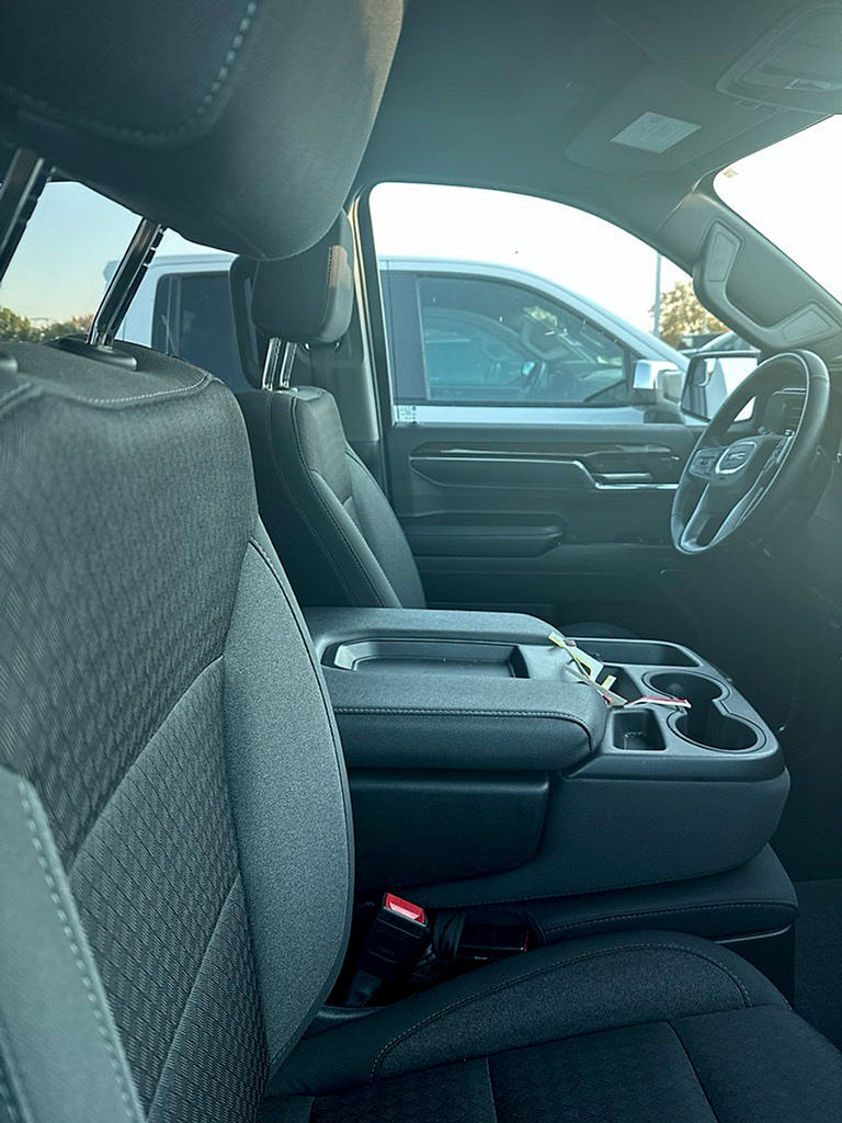 Used 2024 GMC Sierra 1500 Elevation AWD/4WD image 10