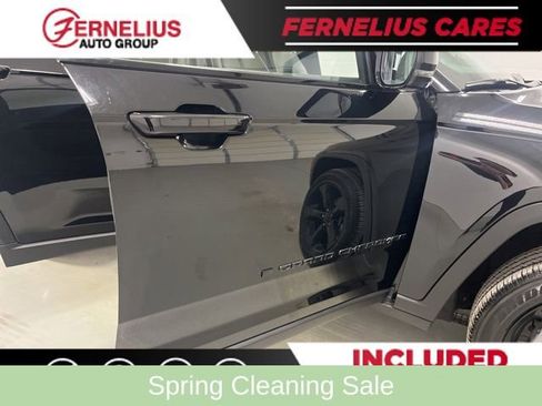 Used 2024 Jeep Grand Cherokee Altitude AWD/4WD image 16