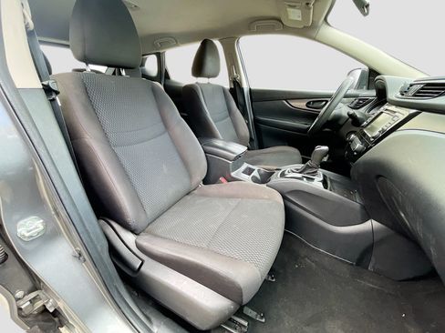 Used 2019 Nissan Rogue Sport S w/ Appearance Package FWD image 16