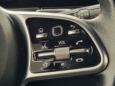 Used 2023 Mercedes-Benz GLB 250 4MATIC image 29