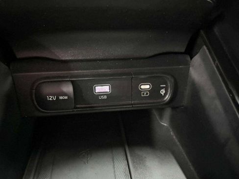 Used 2024 Kia Telluride S image 19