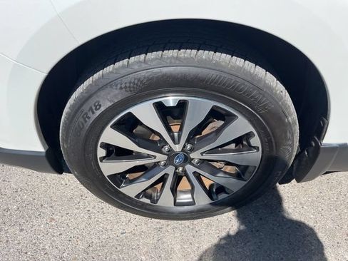 Used 2016 Subaru Outback 2.5i Limited AWD/4WD image 22