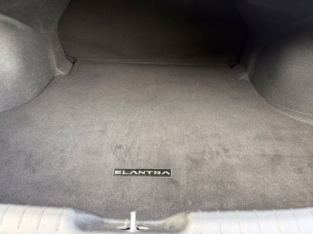 Used 2024 Hyundai Elantra SEL FWD image 20