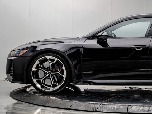 Used 2024 Audi RS 7 Performance AWD/4WD image 8