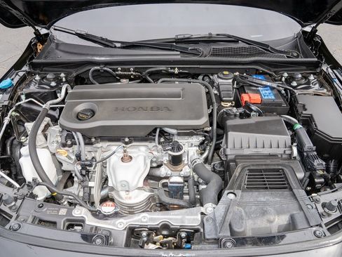 Used 2025 Honda Civic Sport image 17