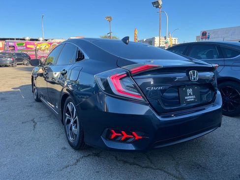 Used 2017 Honda Civic EX image 6