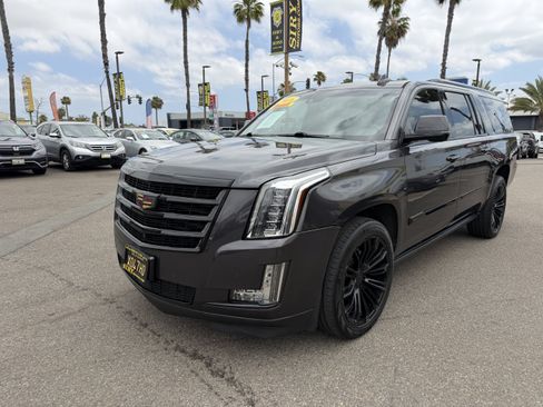 Used 2016 Cadillac Escalade ESV Premium AWD/4WD image 7