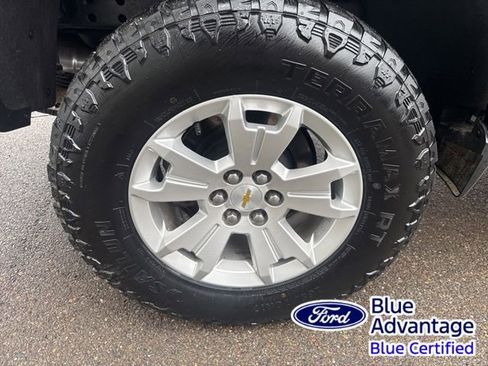 Used 2022 Chevrolet Colorado LT w/ Safety Package image 12