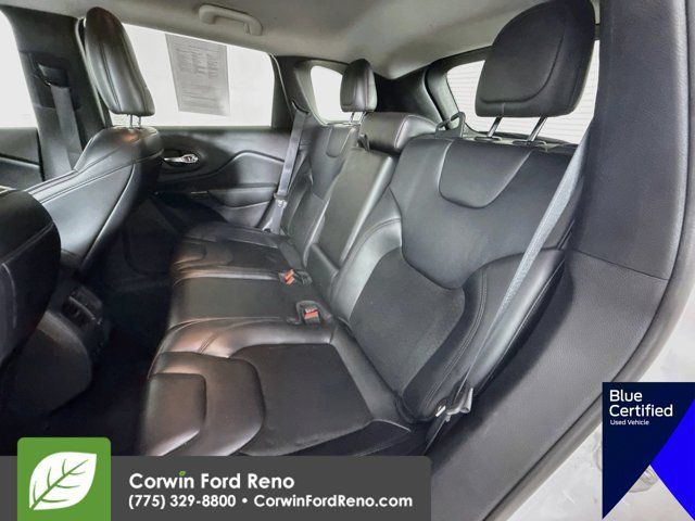Used 2020 Jeep Cherokee Latitude Plus AWD/4WD image 25