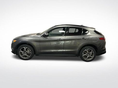 Used 2022 Alfa Romeo Stelvio Sprint AWD/4WD image 2