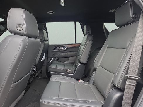 Certified 2025 GMC Yukon Denali image 11
