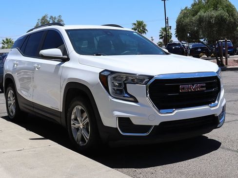 Used 2022 GMC Terrain SLE w/ Driver Convenience Package FWD image 14