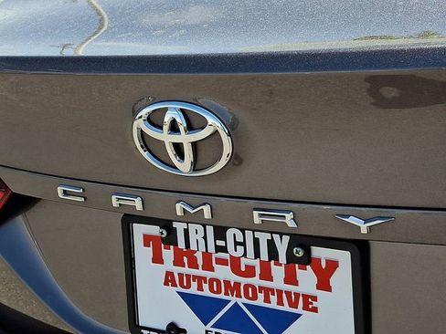 Used 2022 Toyota Camry LE image 30