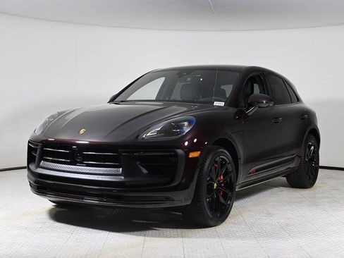 Certified 2026 Porsche Macan GTS image 1