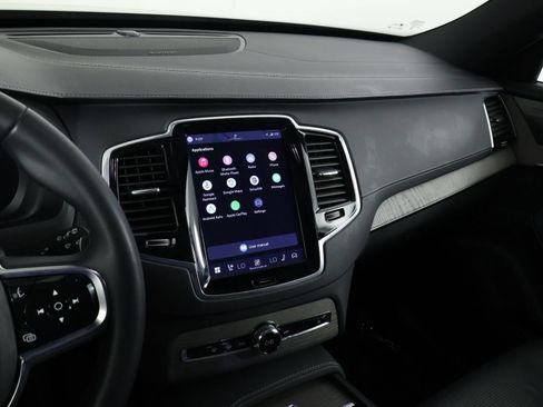 Certified 2023 Volvo XC90 T8 Ultimate AWD/4WD image 9