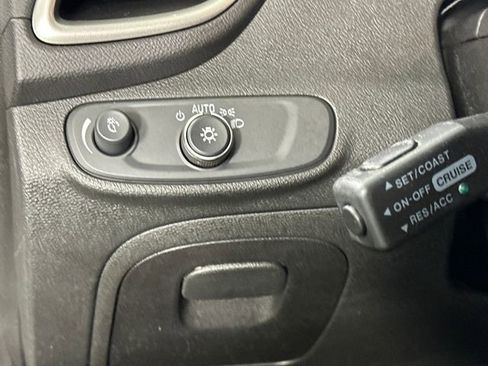 Used 2018 Chevrolet Trax LS image 19