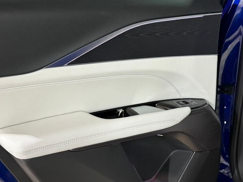 New 2026 Cadillac Lyriq Sport AWD/4WD image 36