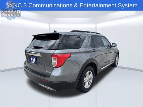Used 2024 Ford Explorer XLT w/ Equipment Group 202A AWD/4WD image 3