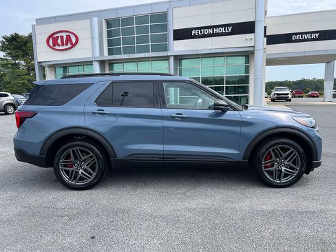 Used 2025 Ford Explorer ST-Line w/ Premium Package AWD/4WD image 13