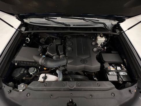 Used 2017 Toyota 4Runner Limited AWD/4WD image 27