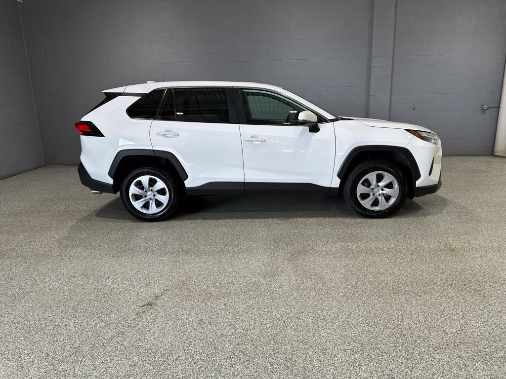Certified 2024 Toyota RAV4 LE AWD/4WD image 3