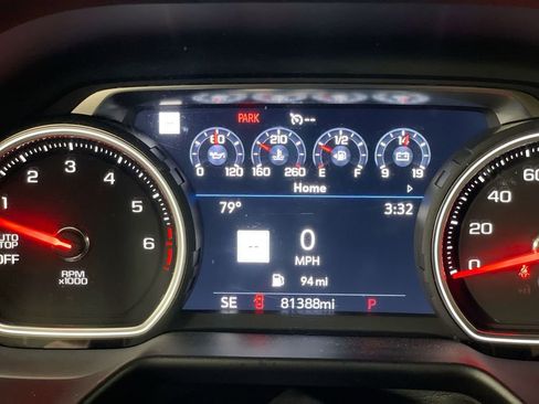 Used 2021 Chevrolet Tahoe Premier w/ Premium Package image 12